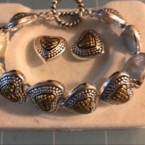 Heart and earrings set